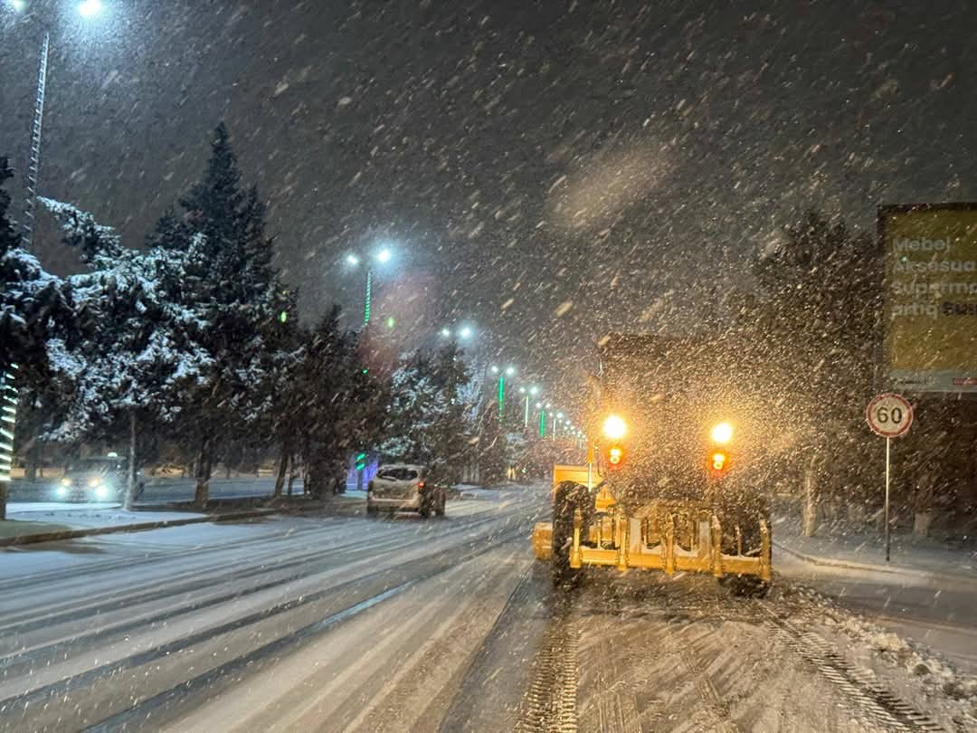 Sumqayıt qardan təmizlənib - FOTO